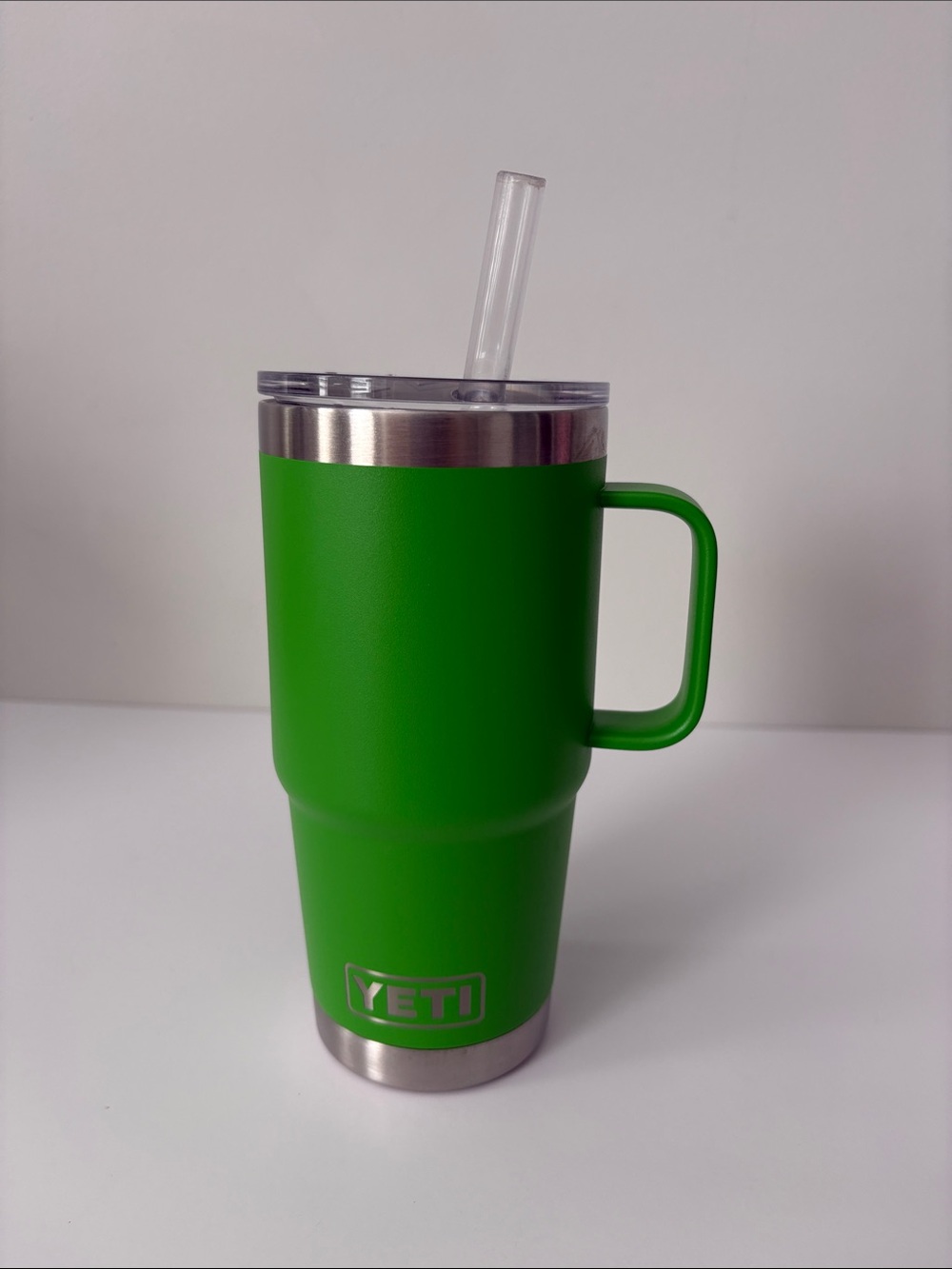 YETI Rambler 25 oz Straw Mug with Handle in Canopy Green  NWOT